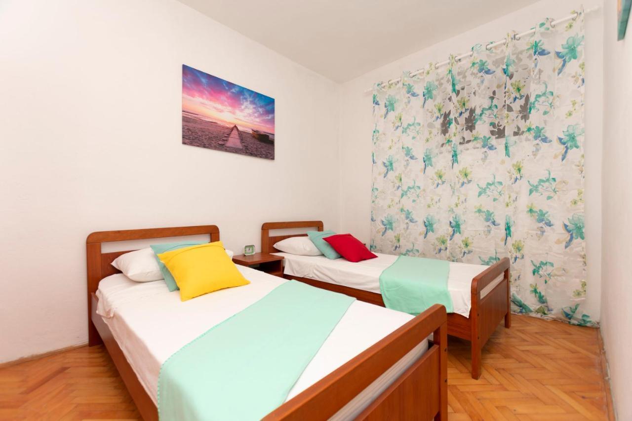 Apartments Milica Kaštela Extérieur photo