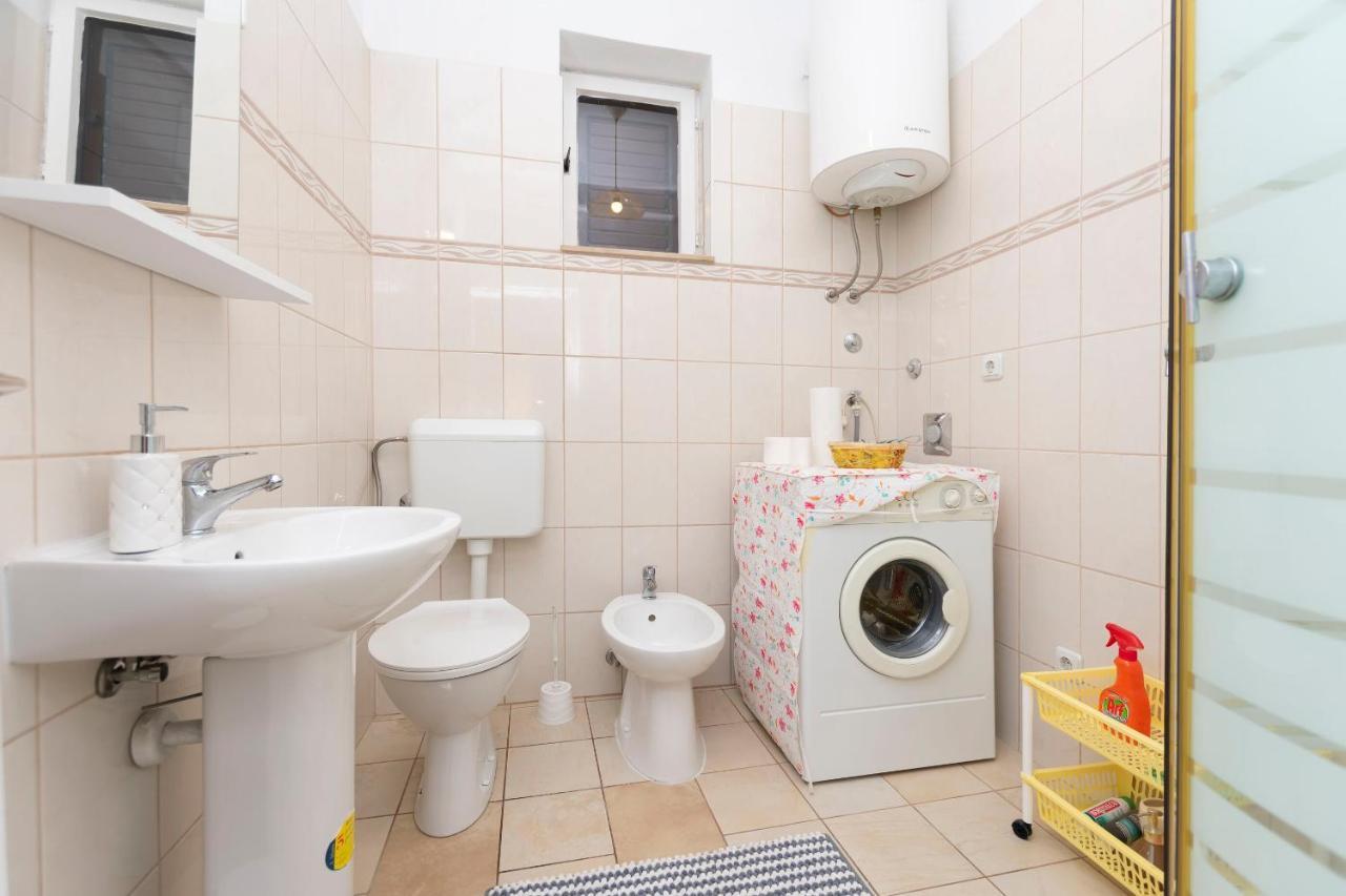 Apartments Milica Kaštela Extérieur photo