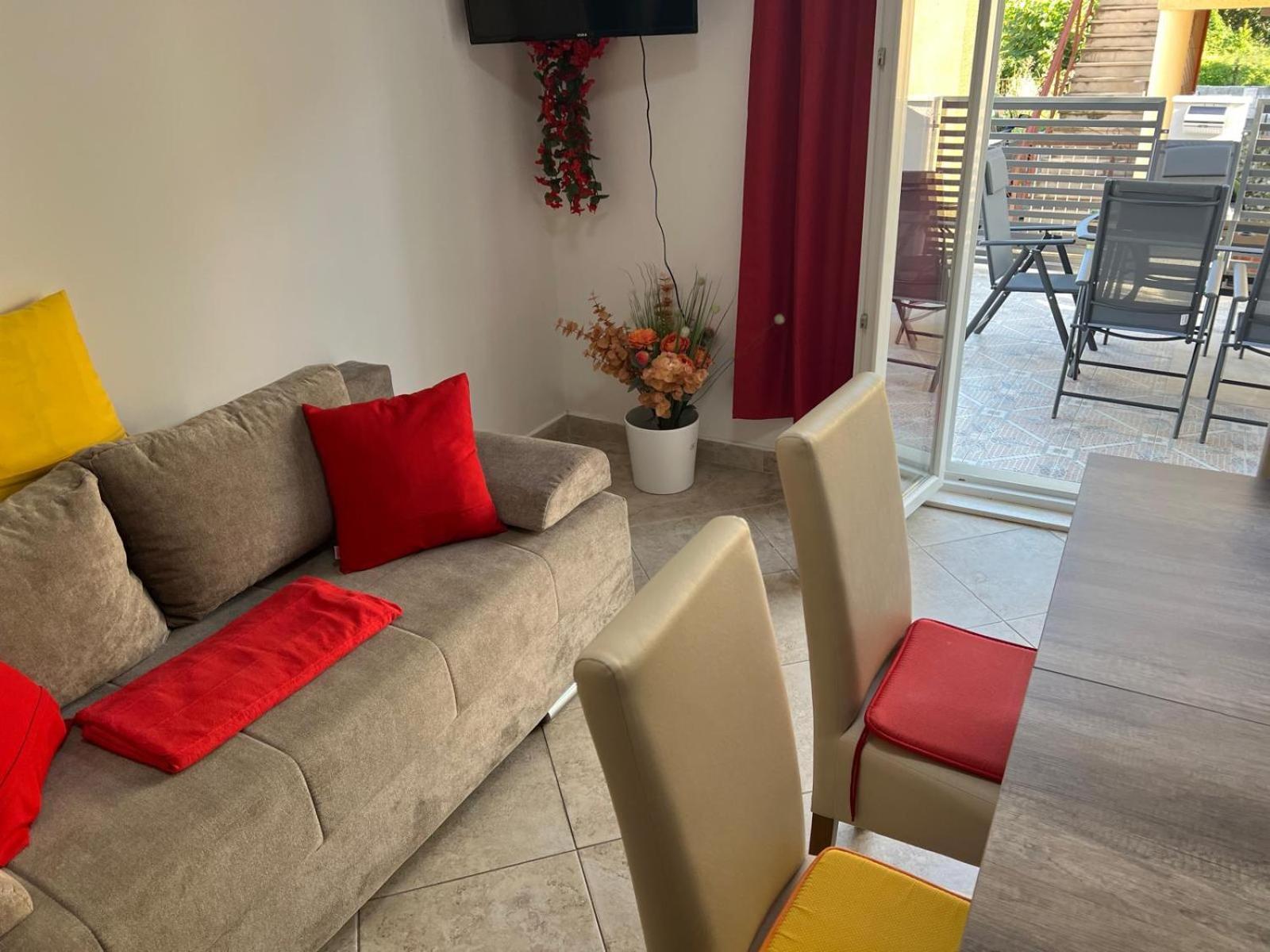 Apartments Milica Kaštela Extérieur photo